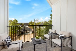 2N9A1915a virtually staged.jpeg