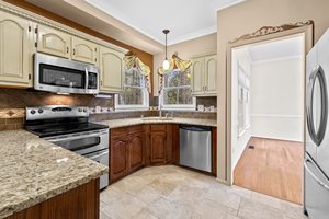 108 Swallow Hill Ct, Cary, NC 27513, USA Photo 6