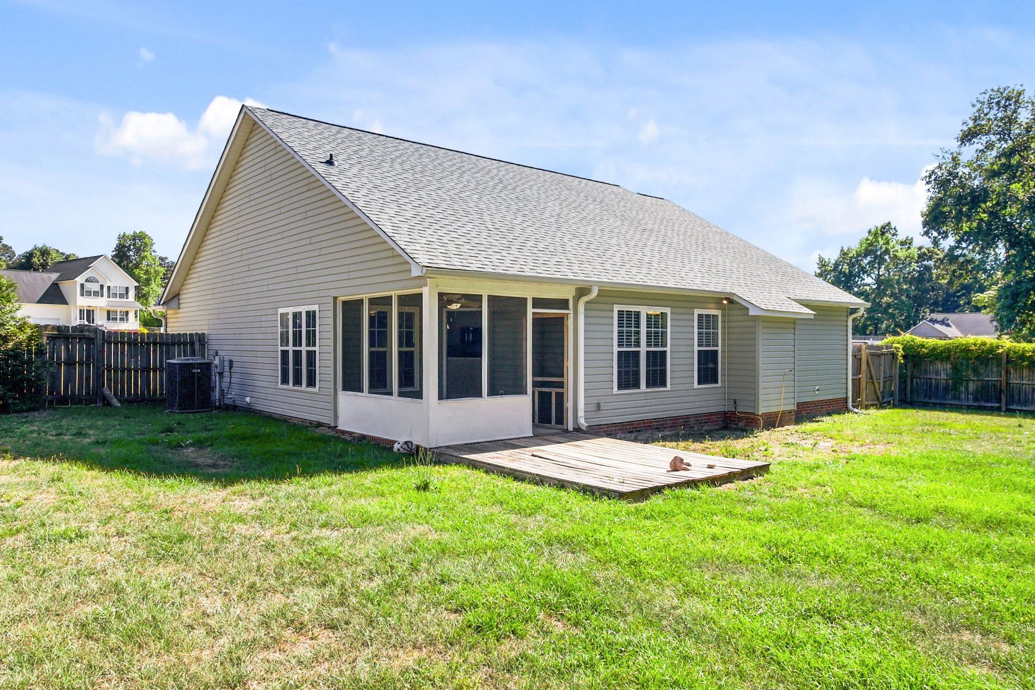  Photo 50