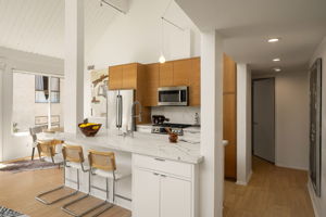 10800 Holman Avenue PH6-19