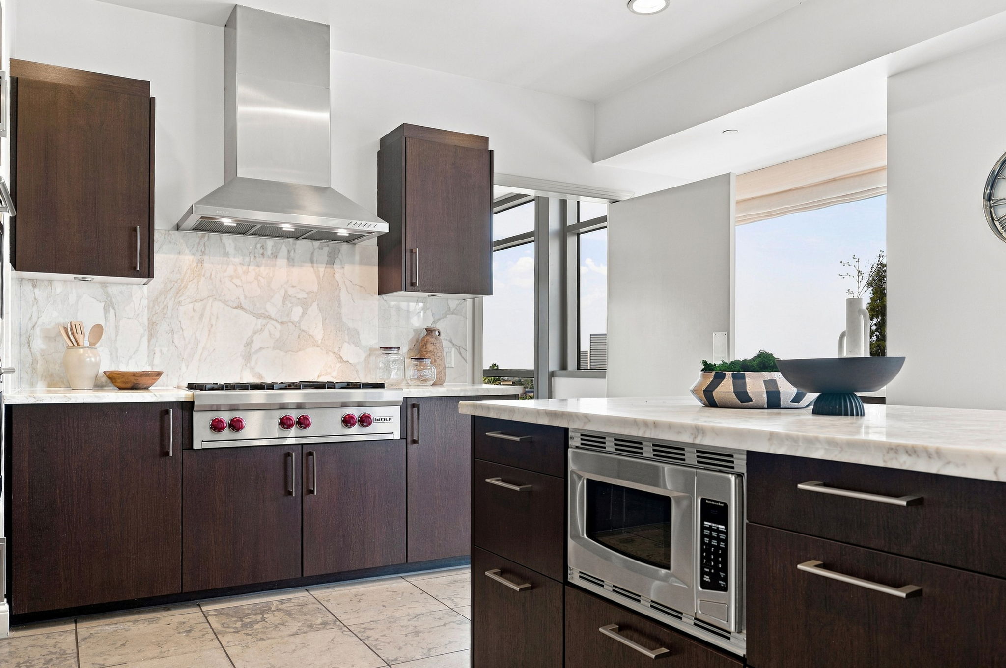 016_F8_10800 Wilshire Blvd 403