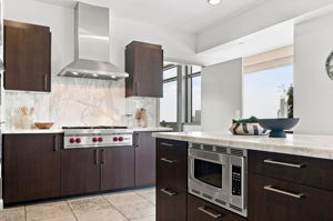 016_F8_10800 Wilshire Blvd 403