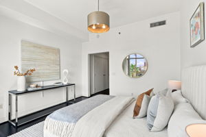 033_F8_10800 Wilshire Blvd 403