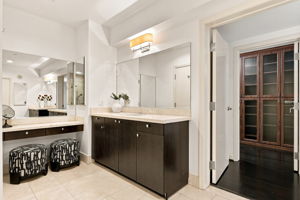 045_F8_10800 Wilshire Blvd 403