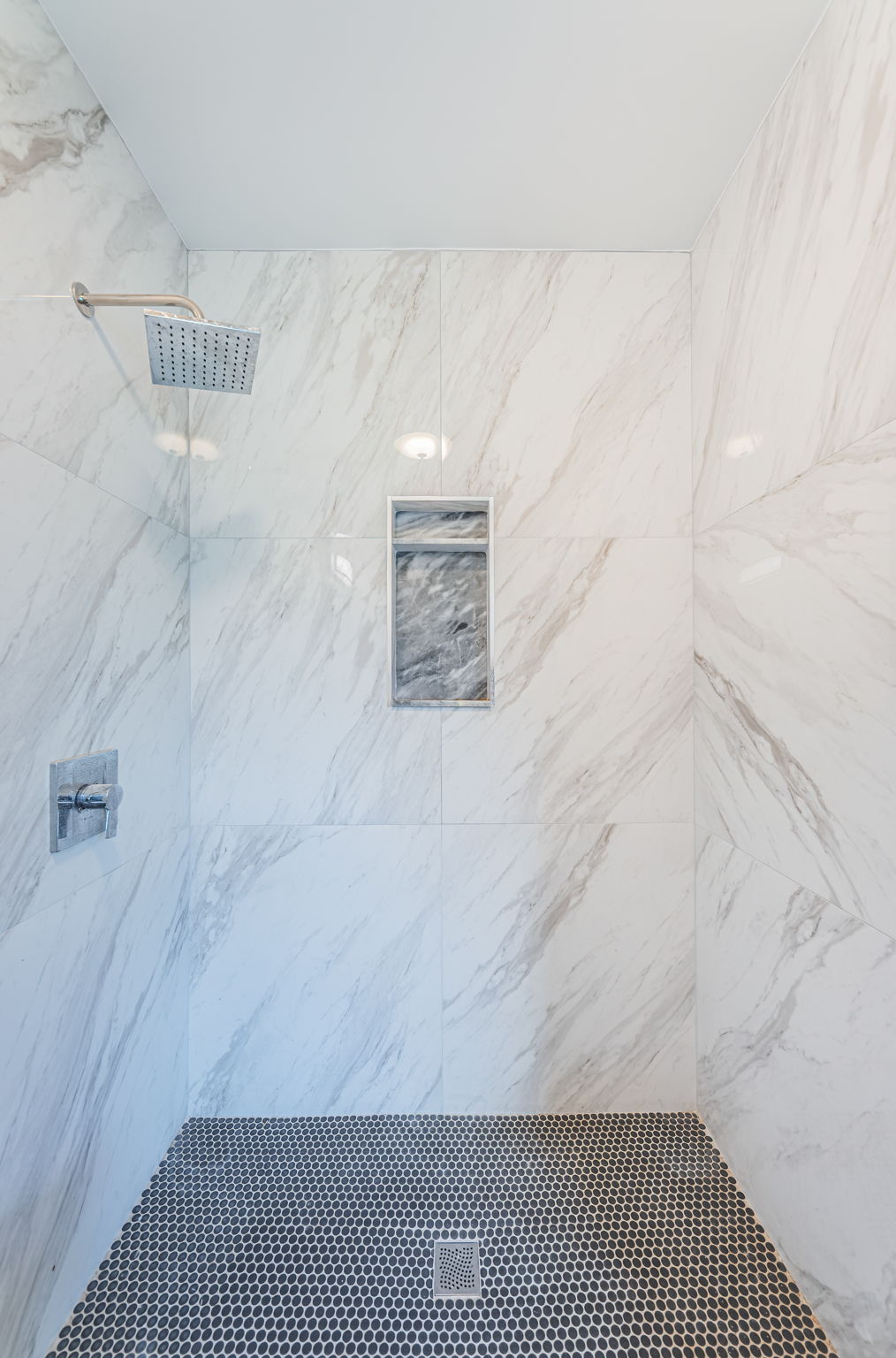 Primary Bathroom 1b