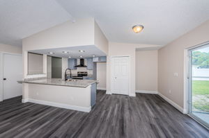 Kitchen & Dining Room
