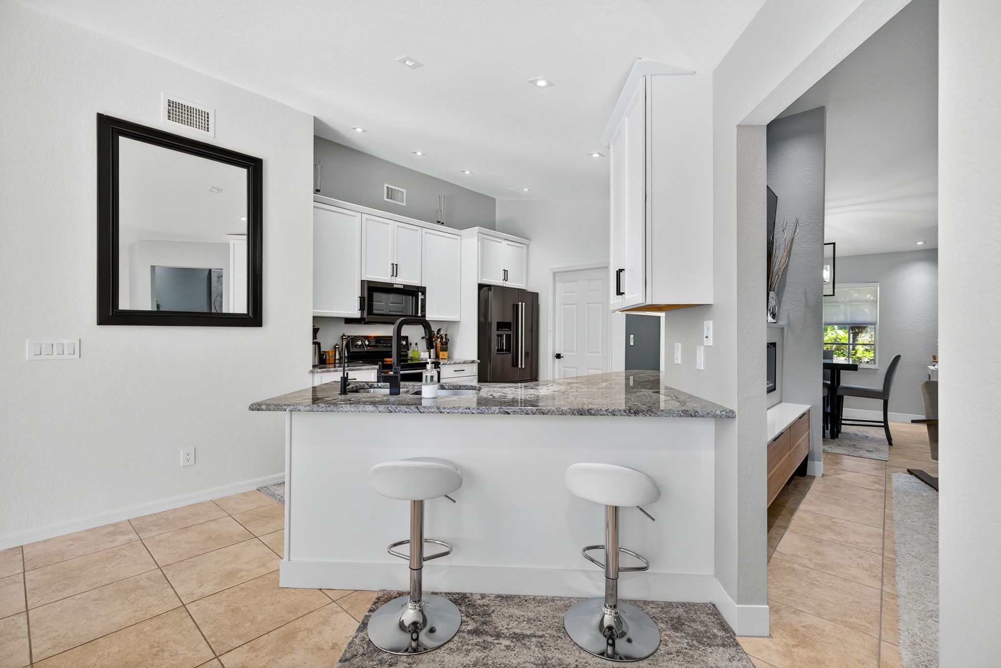 Breakfast Bar 1 of 2