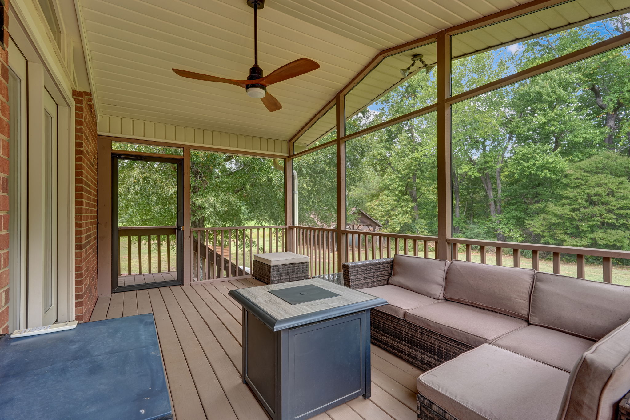 Screened-in Porch