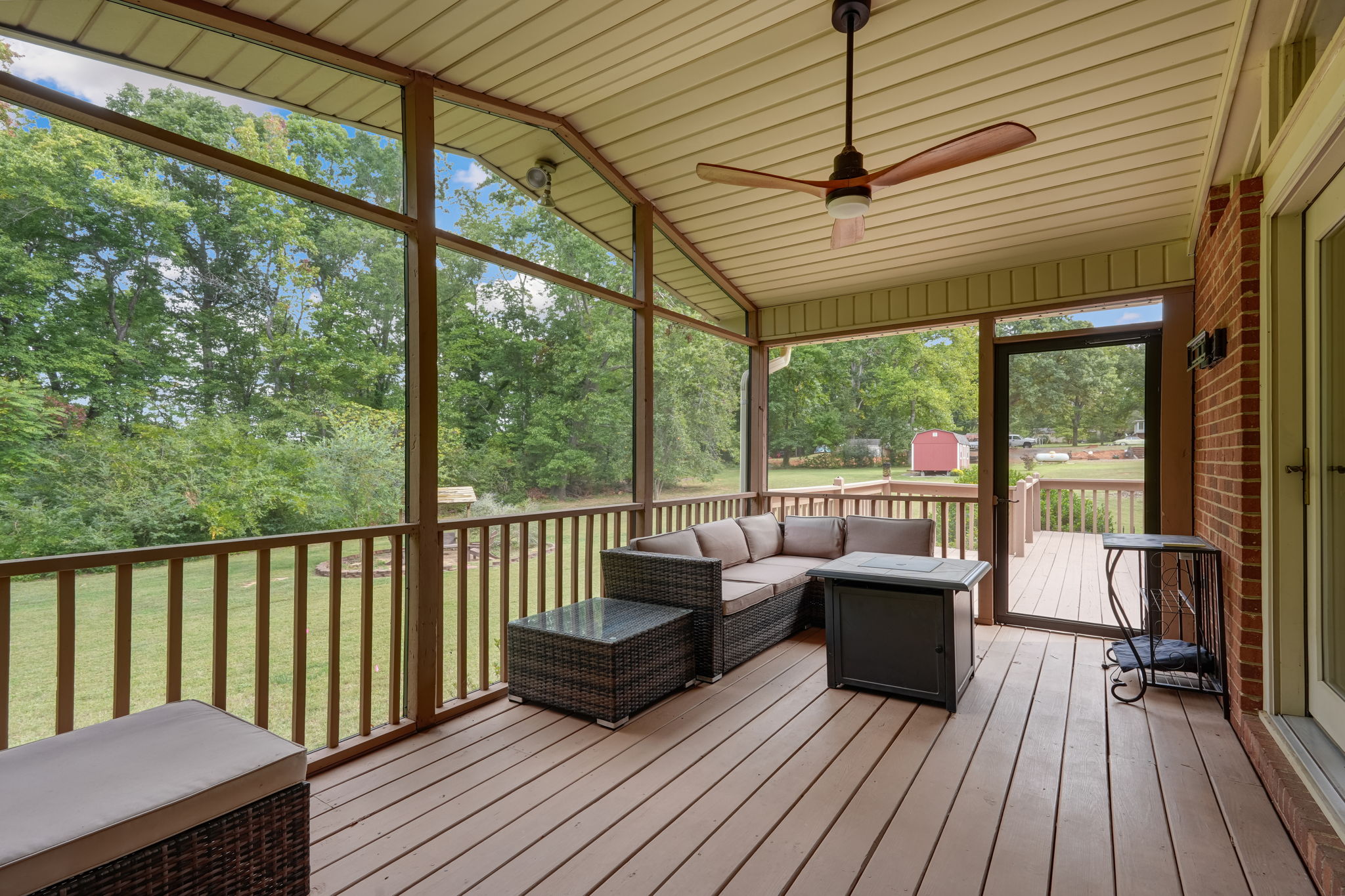 Screened-in Porch
