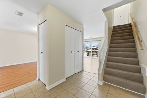 1081 Pinehurst Ln - Jarek Jaroslaw Jastrzebski_CHP2025_005