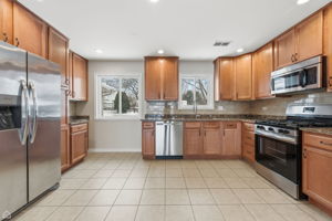 1081 Pinehurst Ln - Jarek Jaroslaw Jastrzebski_CHP2025_013