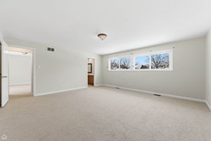 1081 Pinehurst Ln - Jarek Jaroslaw Jastrzebski_CHP2025_023