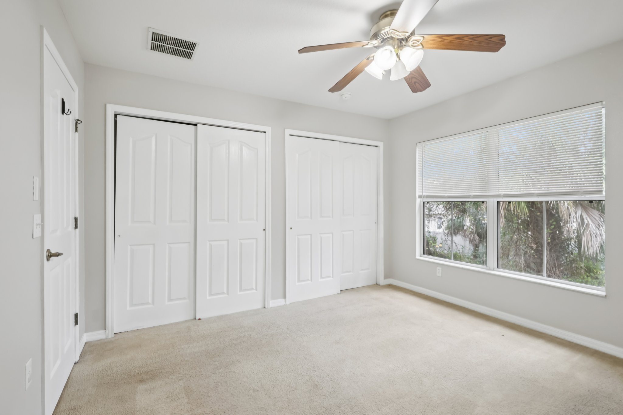 Kensington Park Ave-S1601-024.jpg