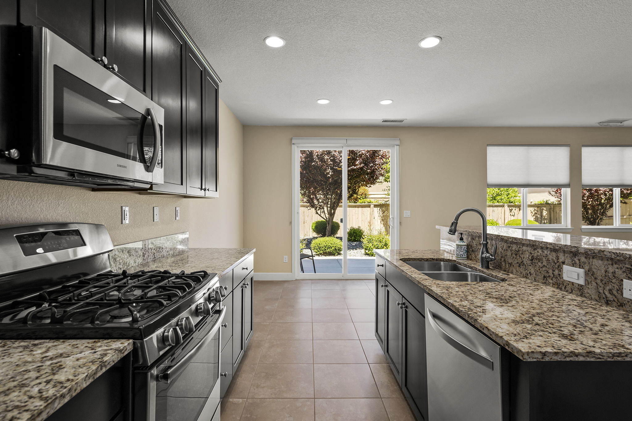 10819 Walnut Ridge Dr, Reno, NV 89521, USA Photo 12