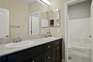 10819 Walnut Ridge Dr, Reno, NV 89521, USA Photo 17