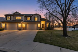  Photo 0