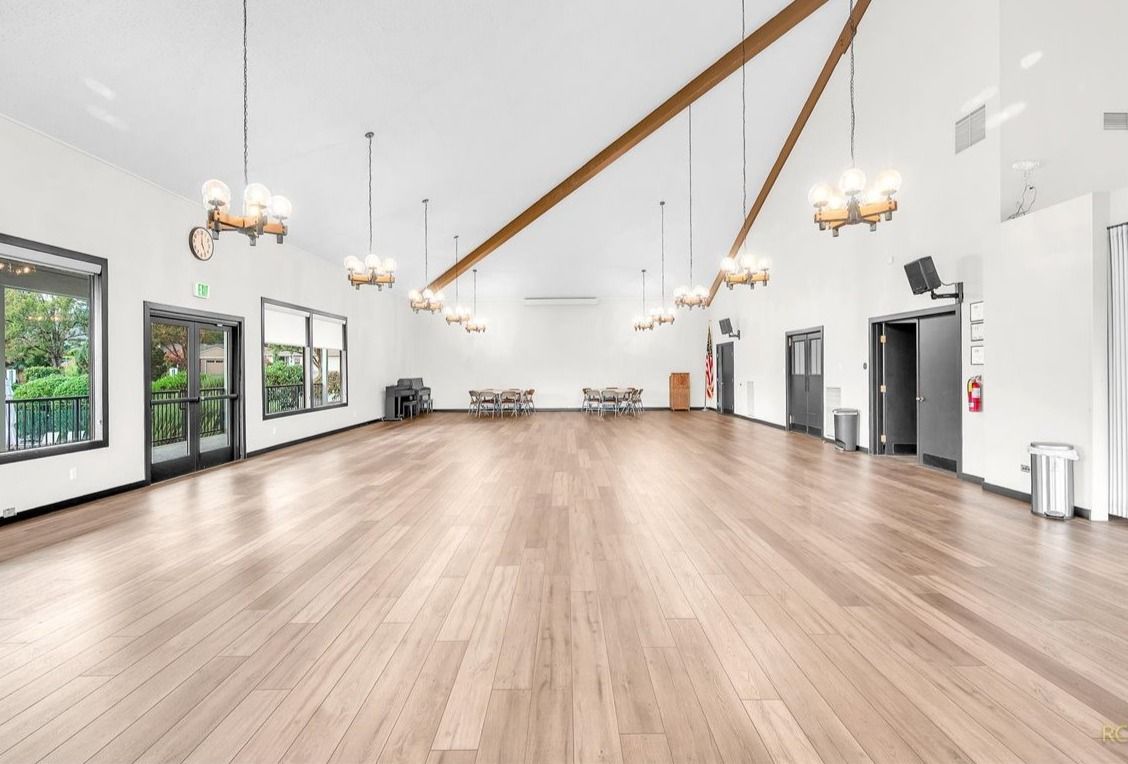 Community Clubhouse - Ballroom