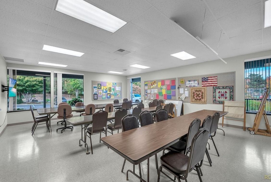 Community Clubhouse - Craft Room