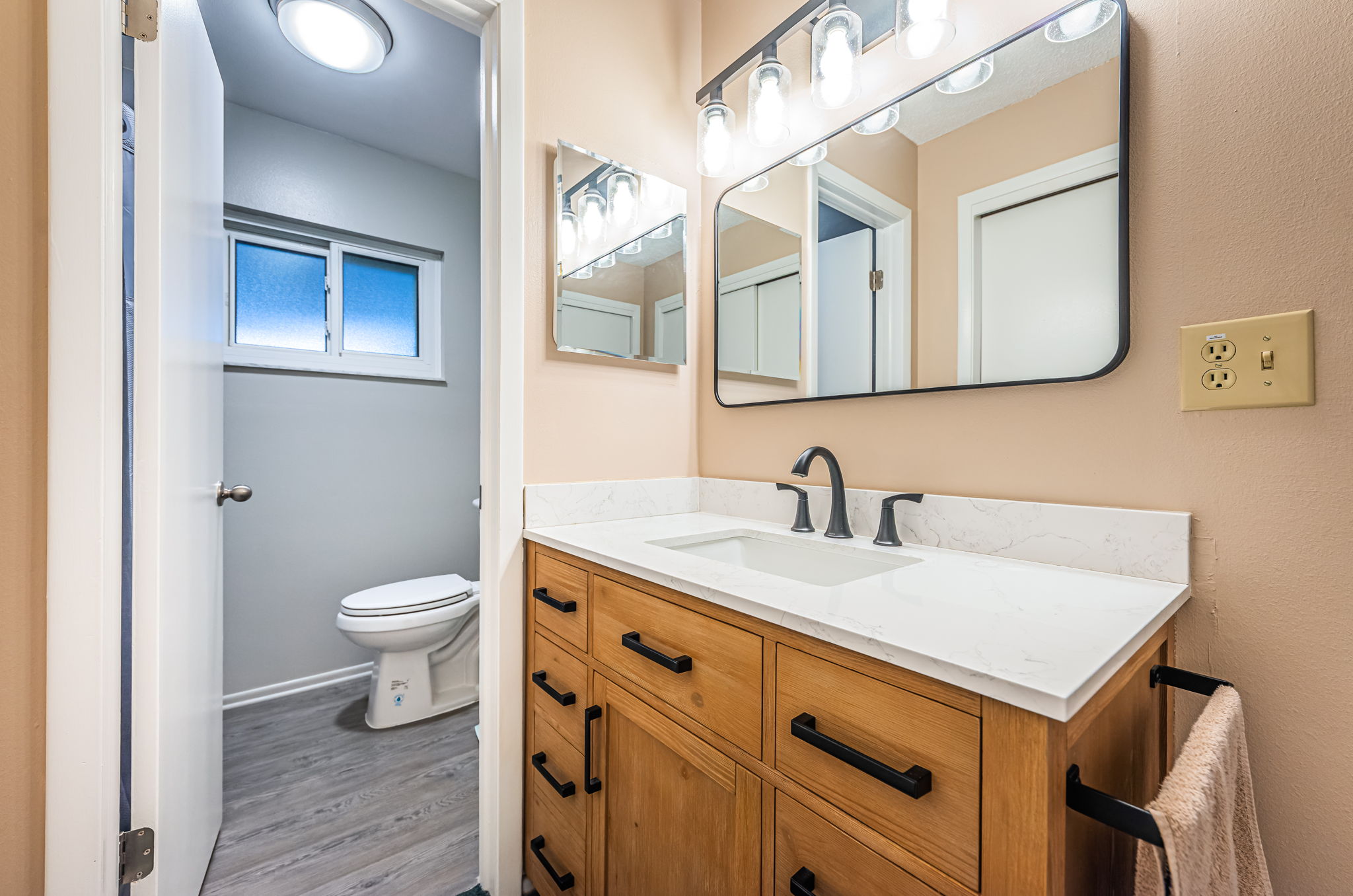 Primary Bathroom 1a
