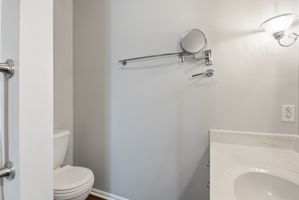  Photo 32