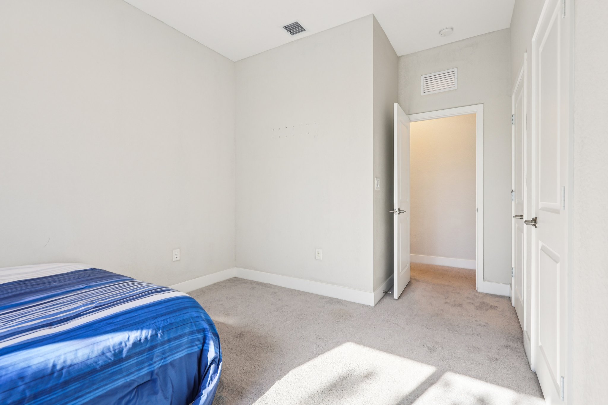 SW 235th St-S2703-027.jpg