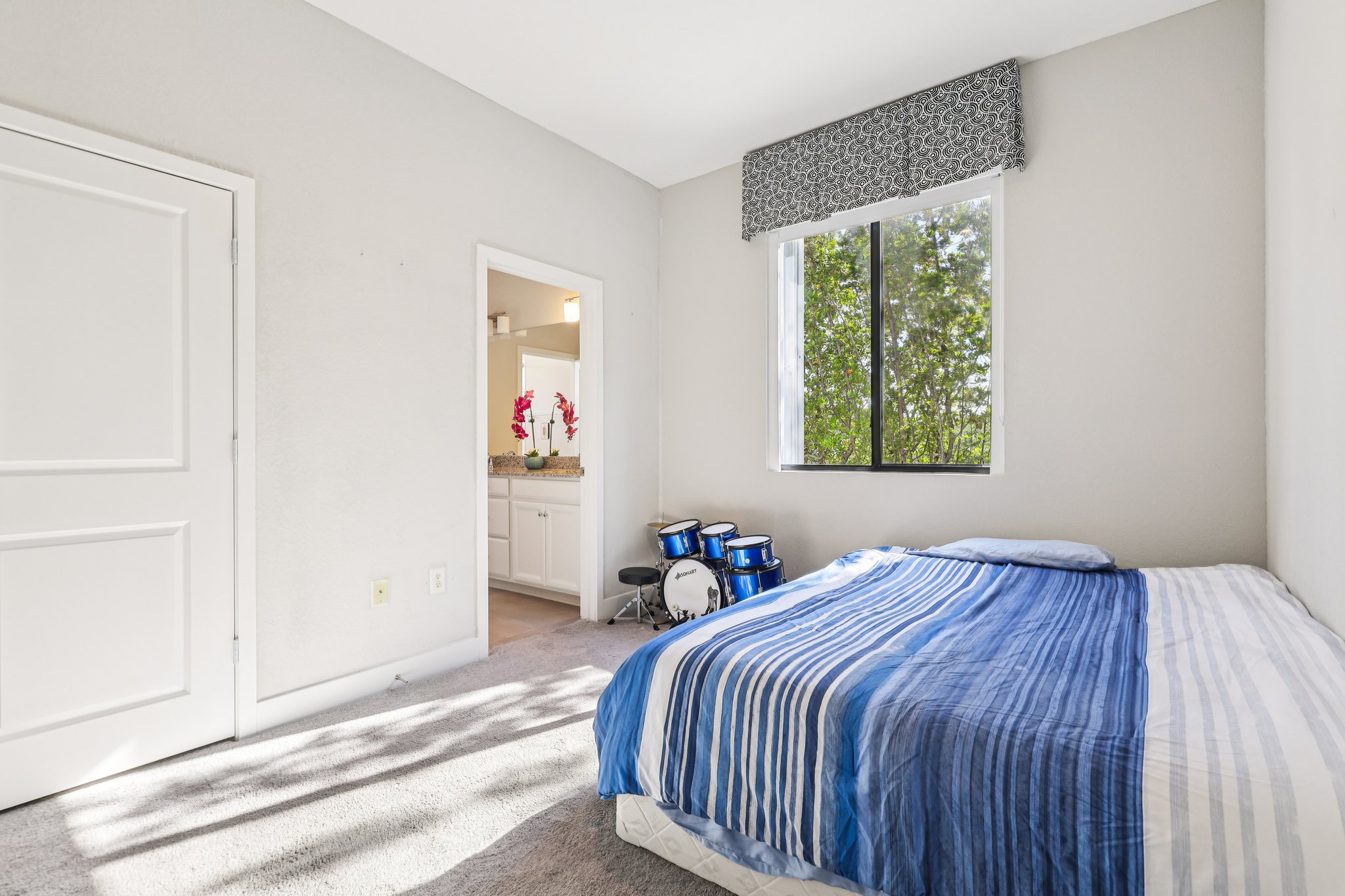 SW 235th St-S2703-028.jpg