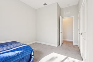 SW 235th St-S2703-027.jpg