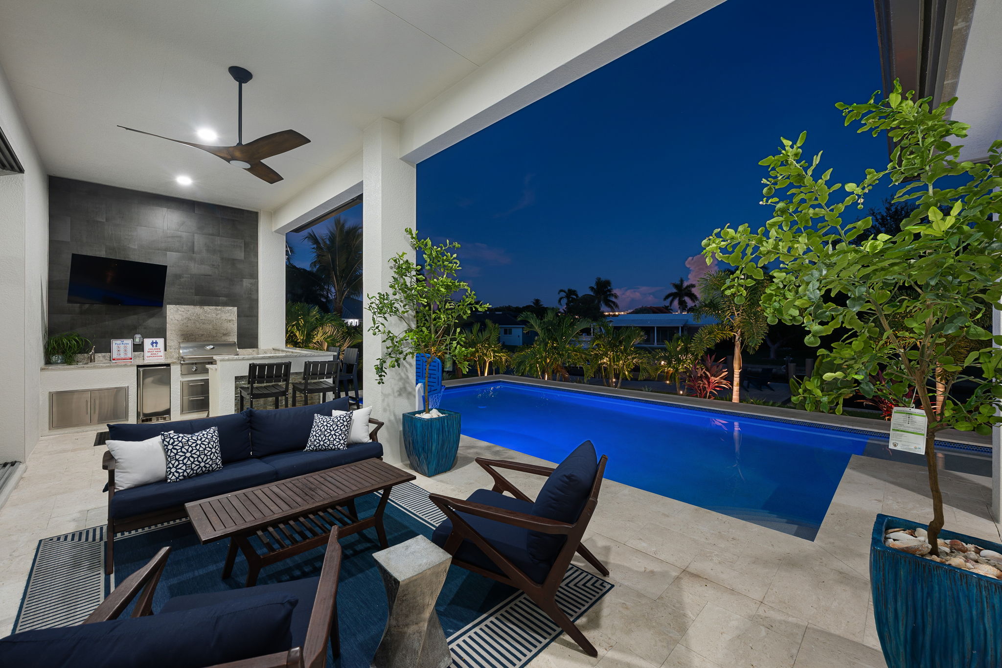 Outdoor Living - NIGHT