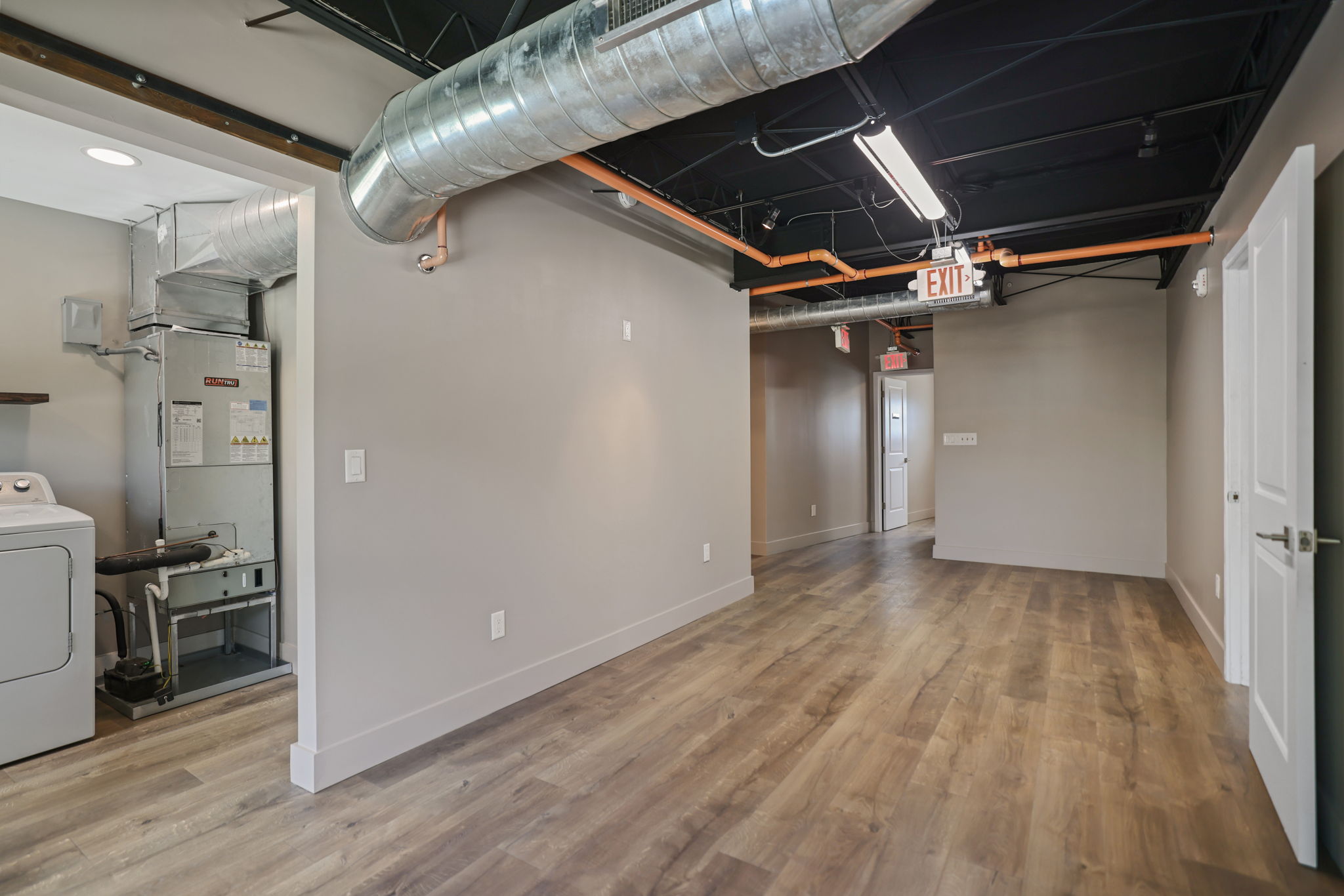 Laundry Hallway 2nd Floor - 495A7215 (1)