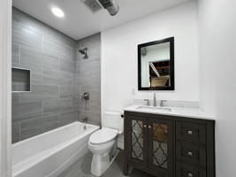 Bathroom 3 - IMG_9455