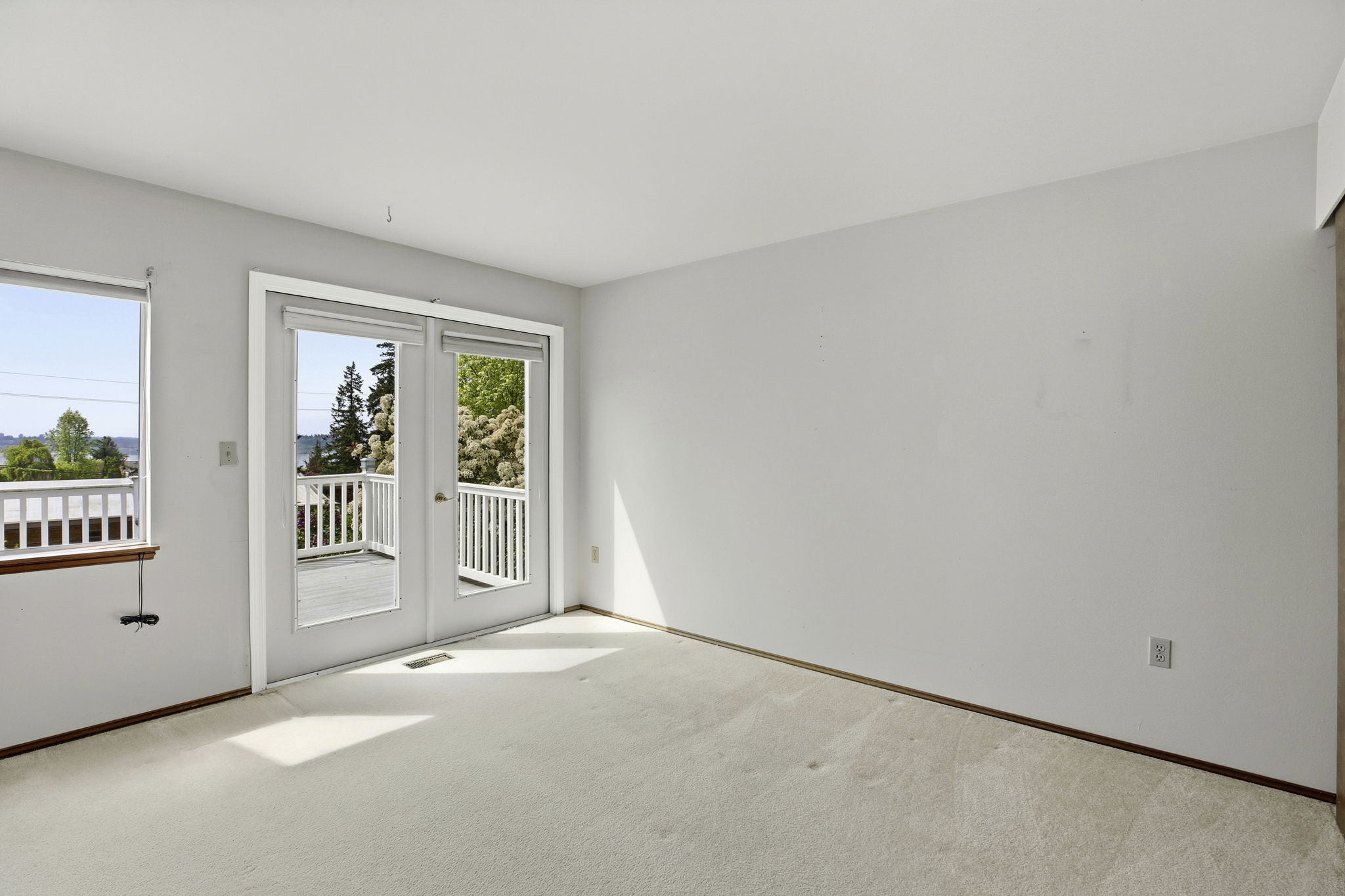 025_F8_10831 NE 64th St