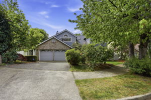 001_F8_10831 NE 64th St