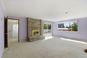 010_F8_10831 NE 64th St