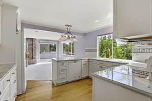 016_F8_10831 NE 64th St