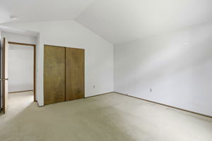 028_F8_10831 NE 64th St