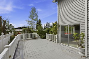 038_F8_10831 NE 64th St