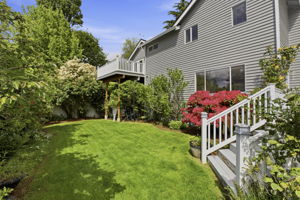 041_F8_10831 NE 64th St
