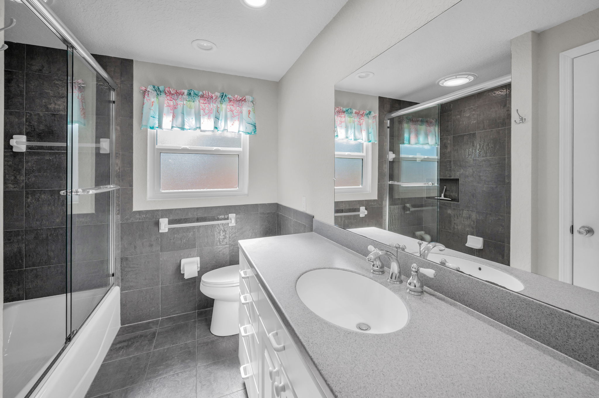 Bathroom2