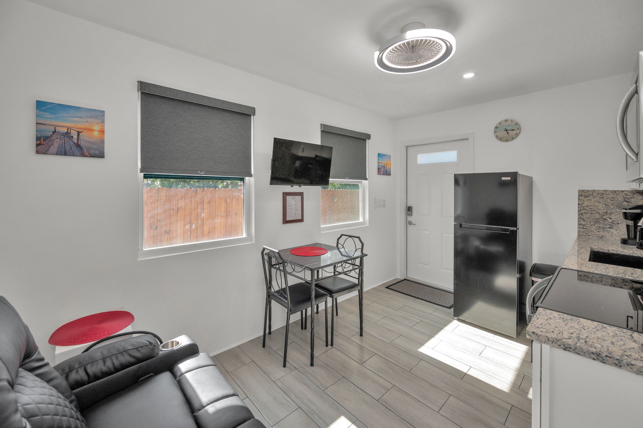 Guest Quarters14
