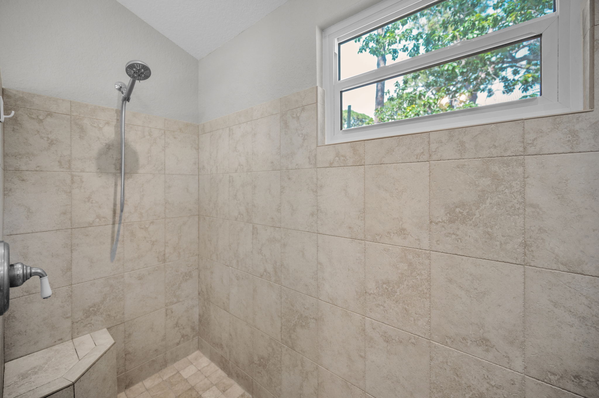 Primary Bathroom1b