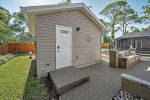 Guest Quarters2