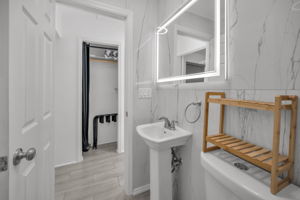 Guest Quarters9