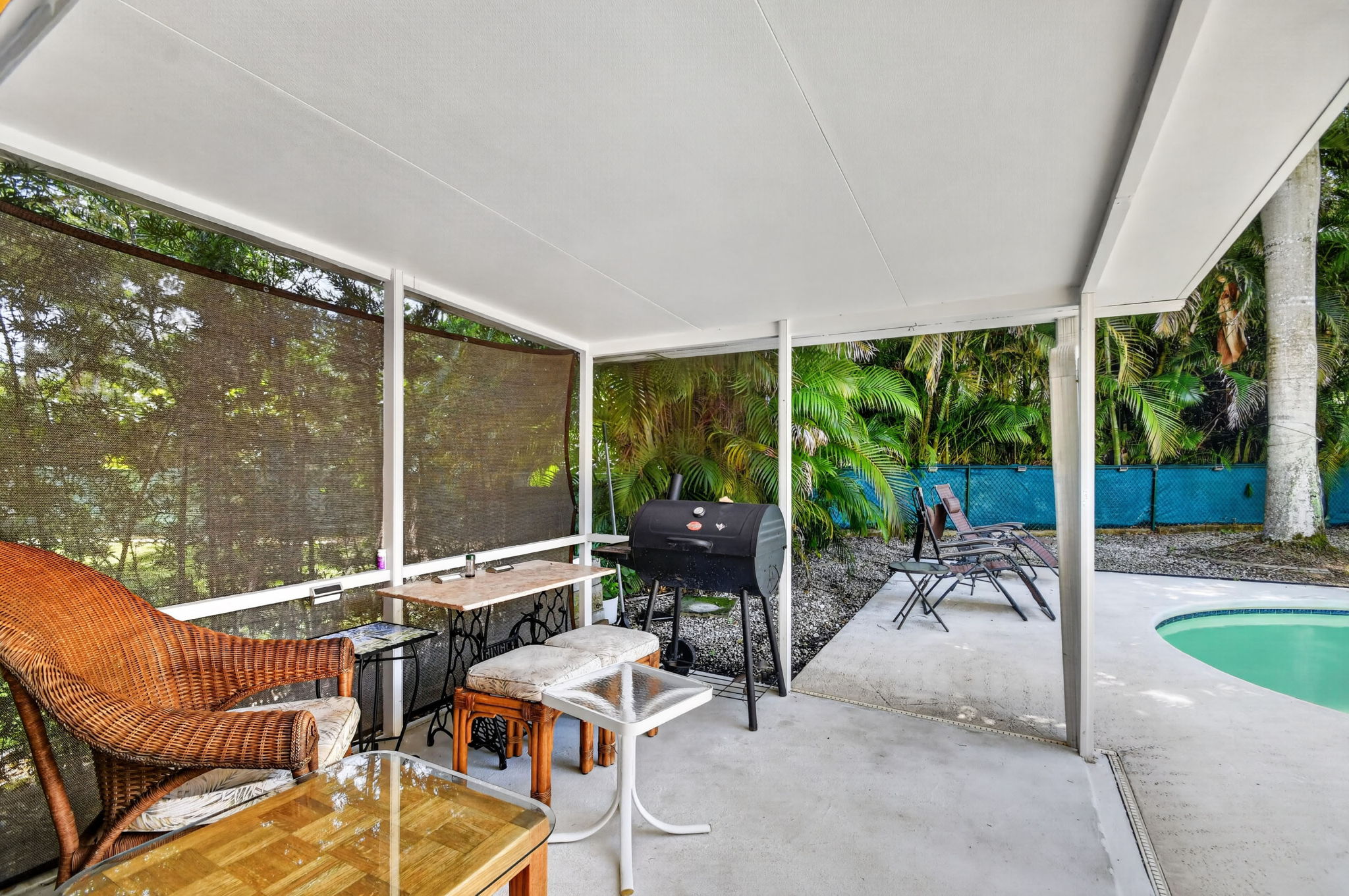  Photo 32