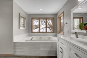 10844 Jackson Dr, Eden Prairie, MN 55347, USA Photo 53