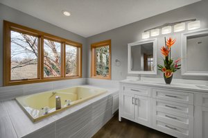 10844 Jackson Dr, Eden Prairie, MN 55347, USA Photo 23