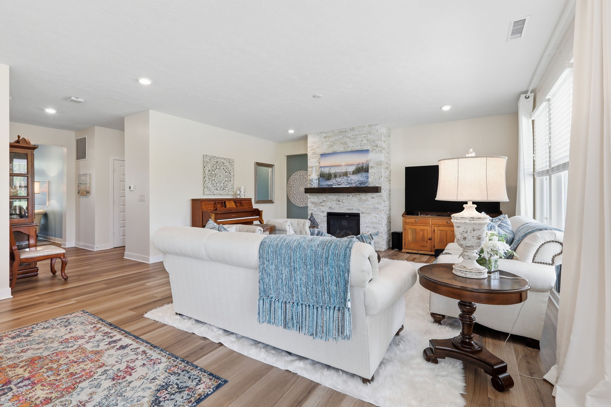  Photo 27