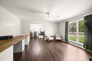  Photo 0