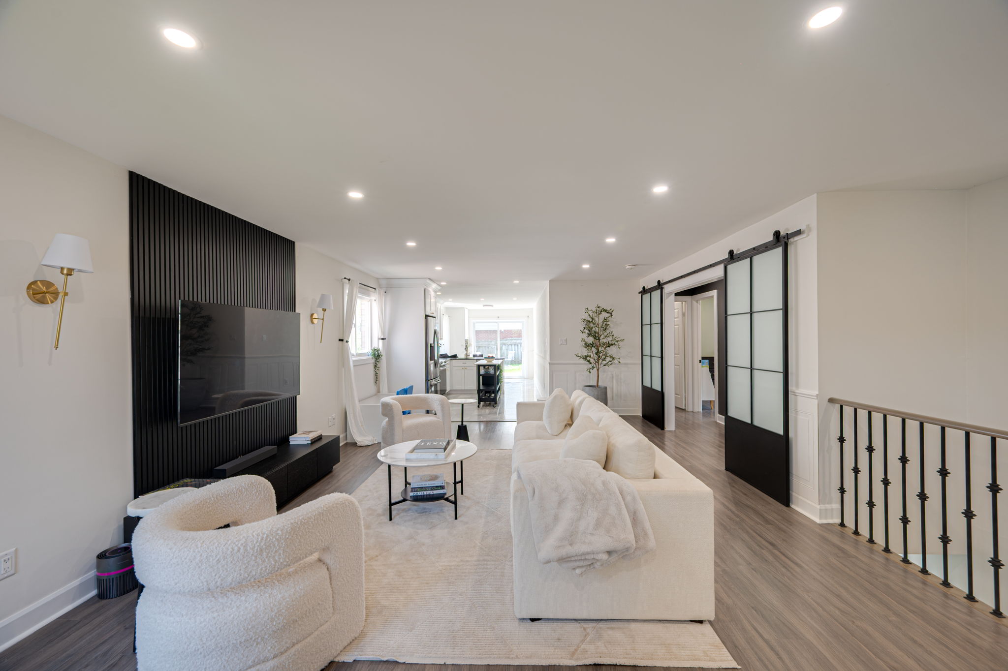 1085 Kensington St Innisfil, ON L9S 1T7