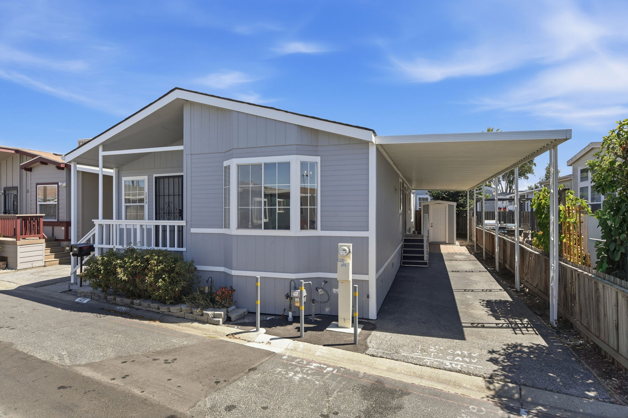 002_F8_1085 Tasman Dr 123