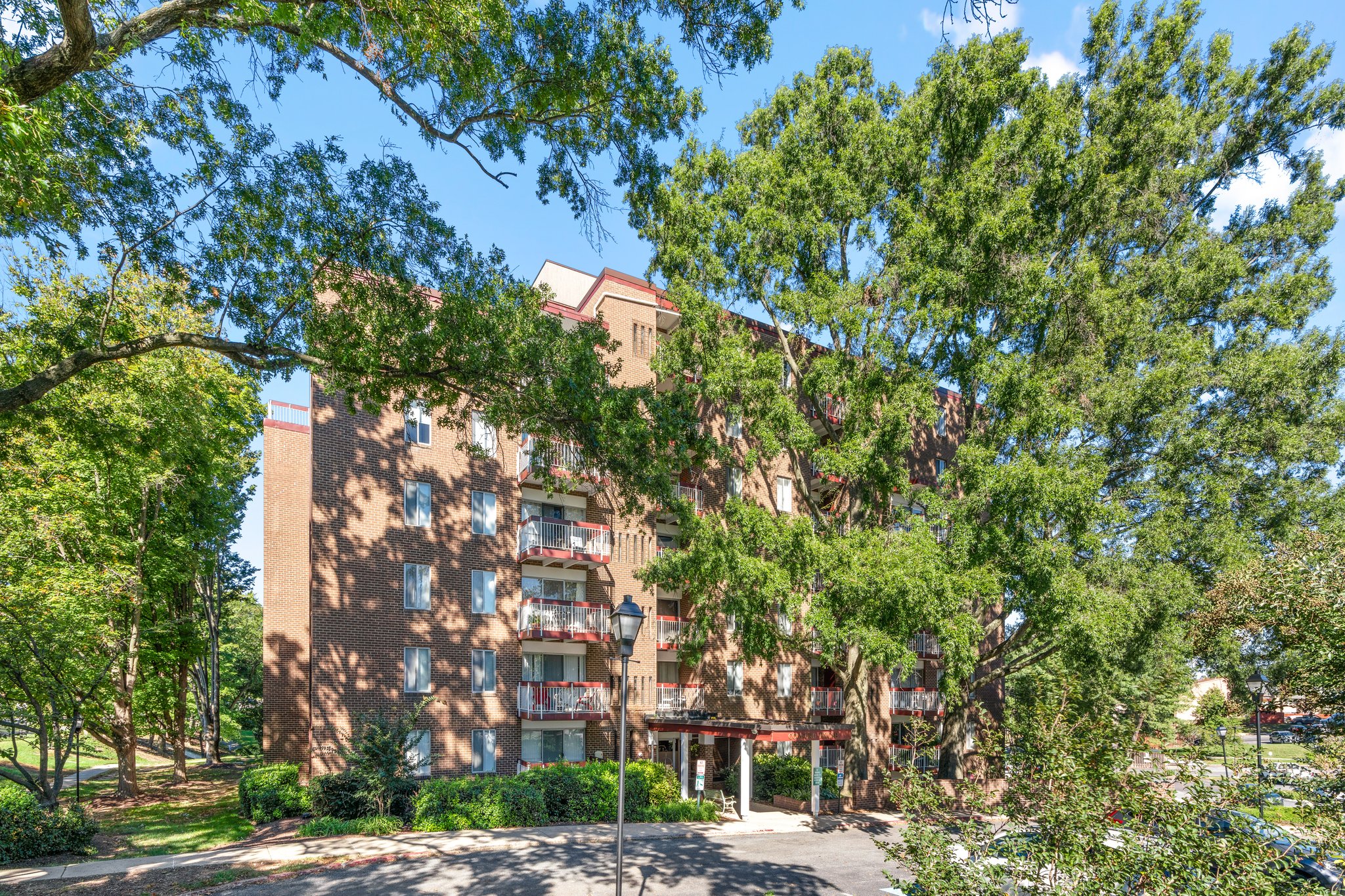 03. Front exterior .jpg